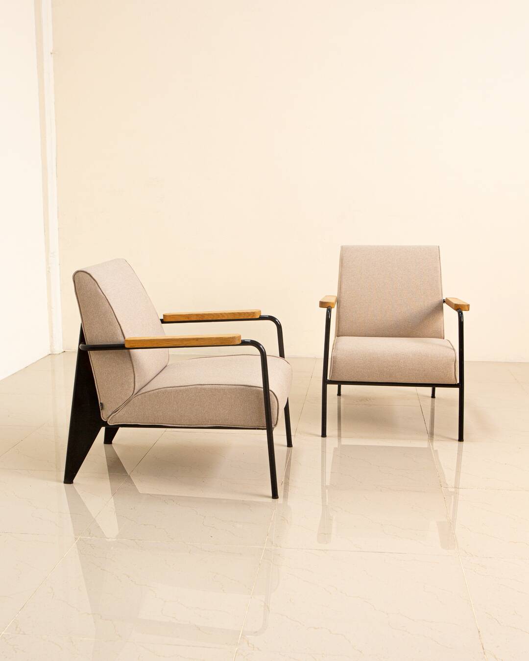 Pair of "Salon" armchairs by Jean Prouvé for Vitra 00's