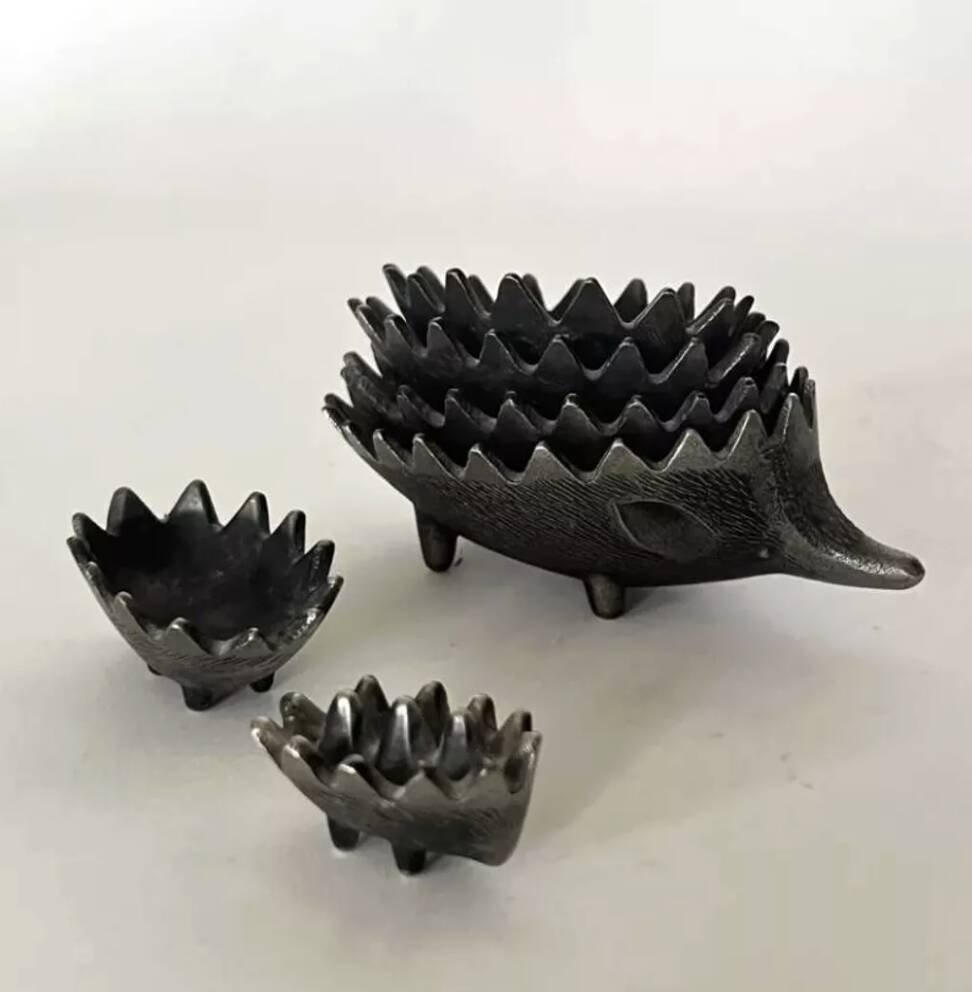 Famille de 6 Hérissons en métal par Walter Bosse, design 1950