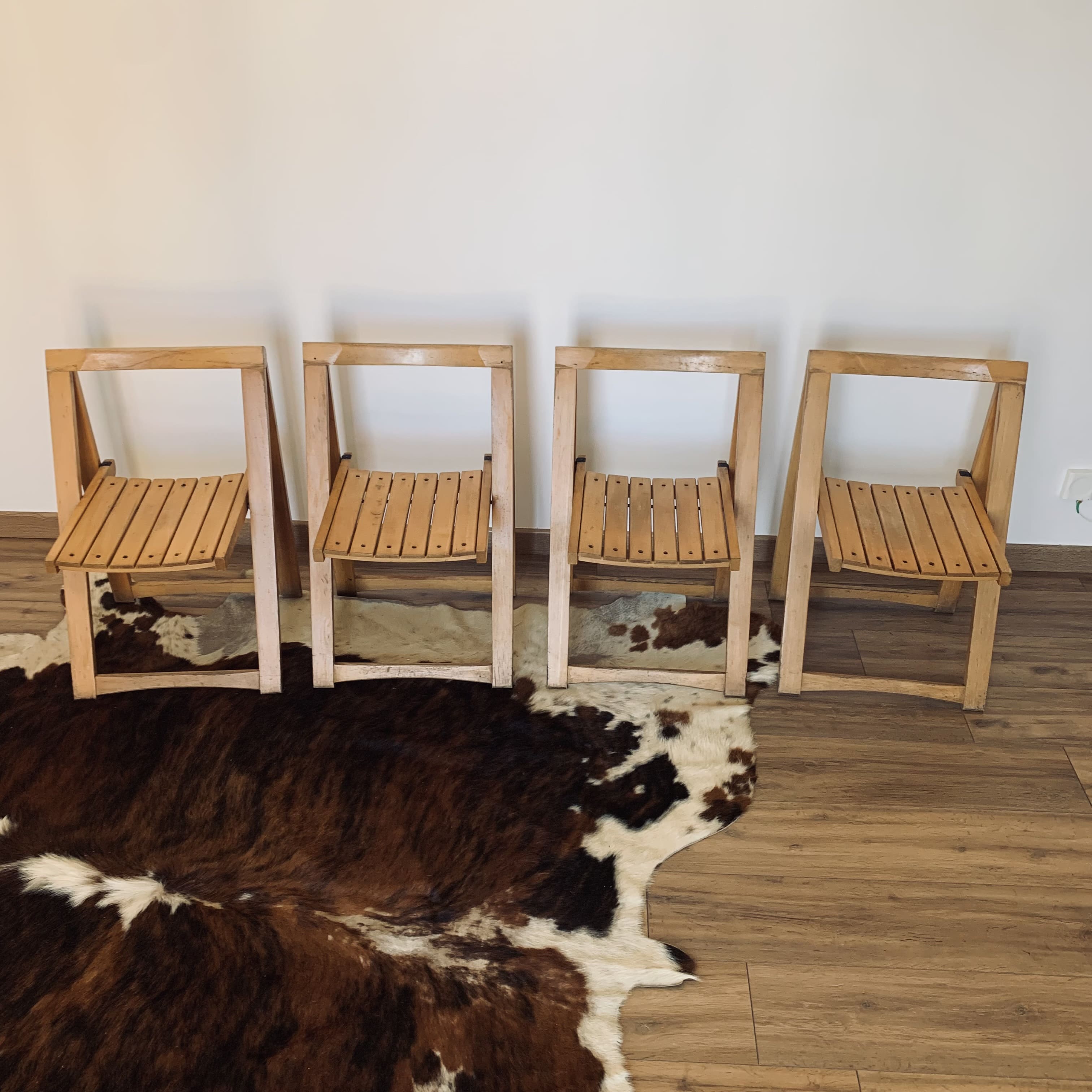 Suite de 4 chaises pliantes