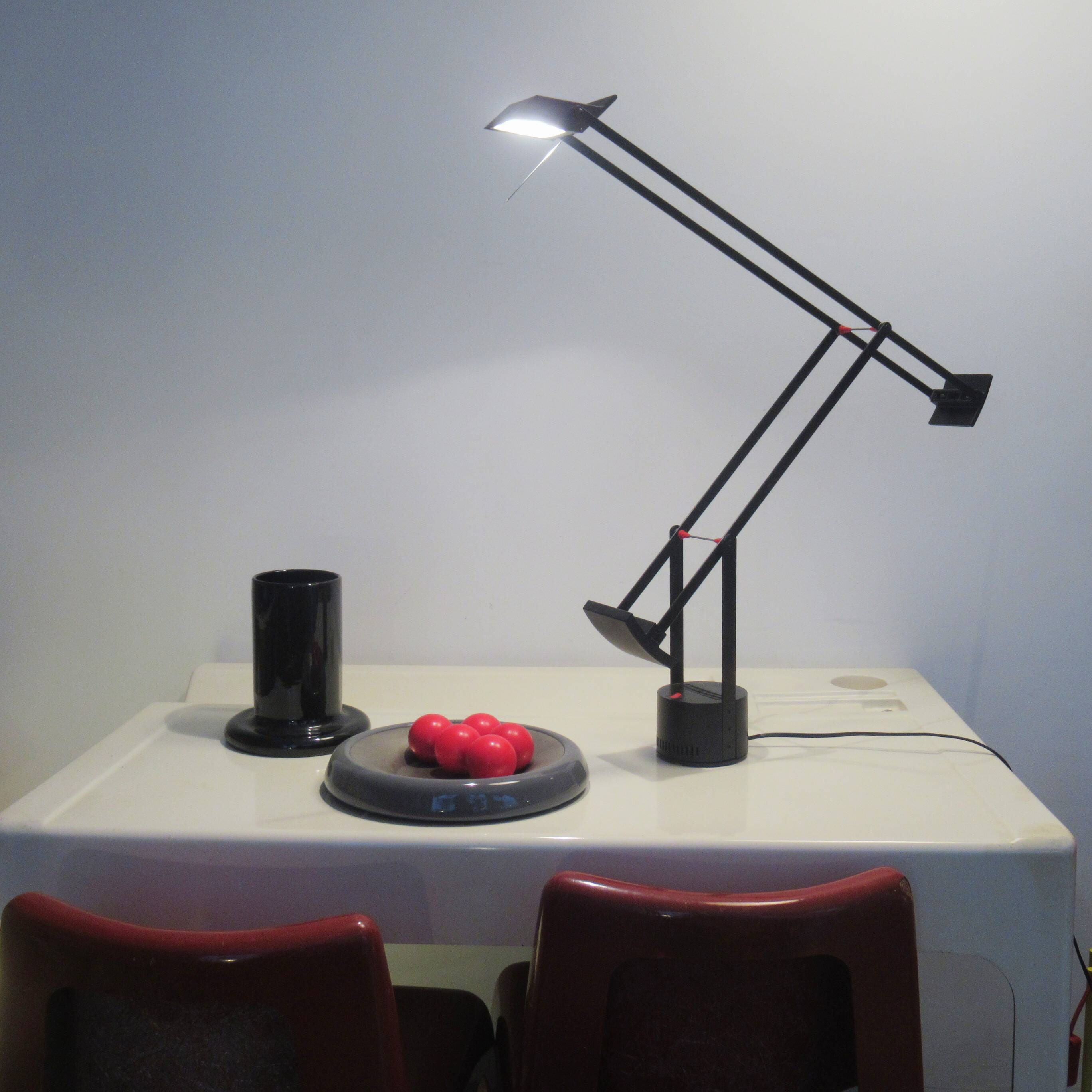 Tizio lamp Richard Sapper Artemide 1972