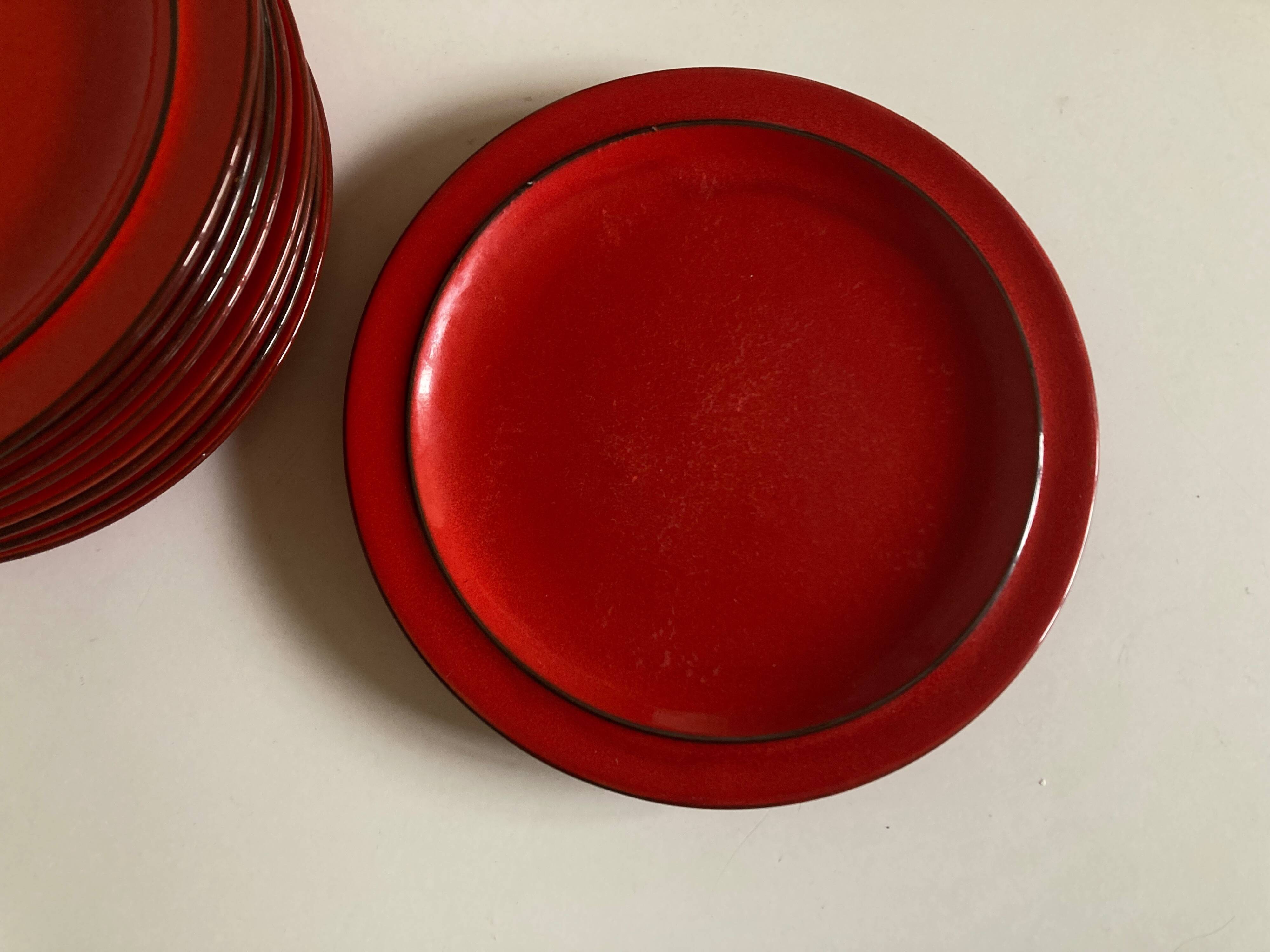Set of 10 plates 1970 in red stoneware design Hertha Bengtson Thomas Rosenthal Scandinavian