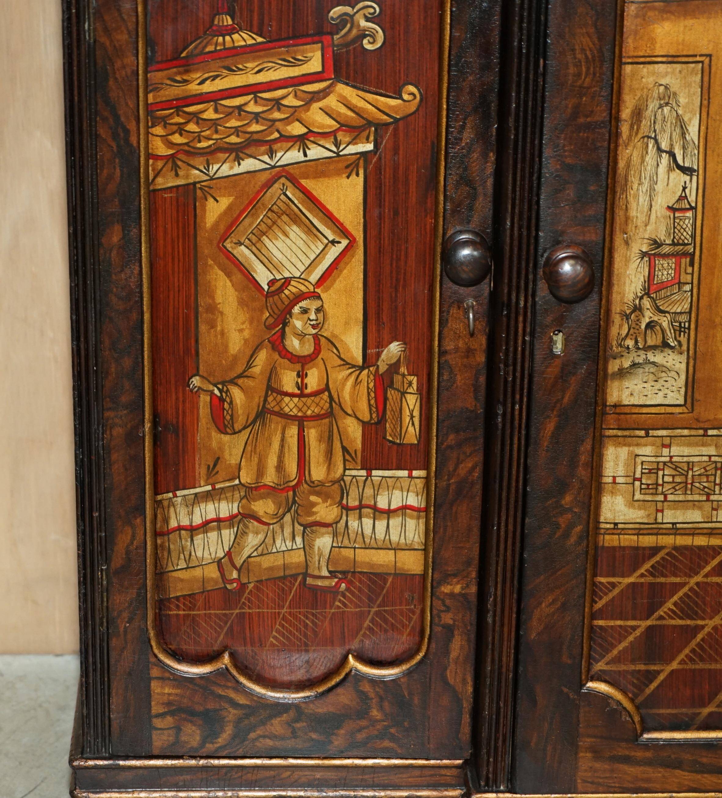 Regency 1810 library buffet in simulated hardwood with Chinese decoration.