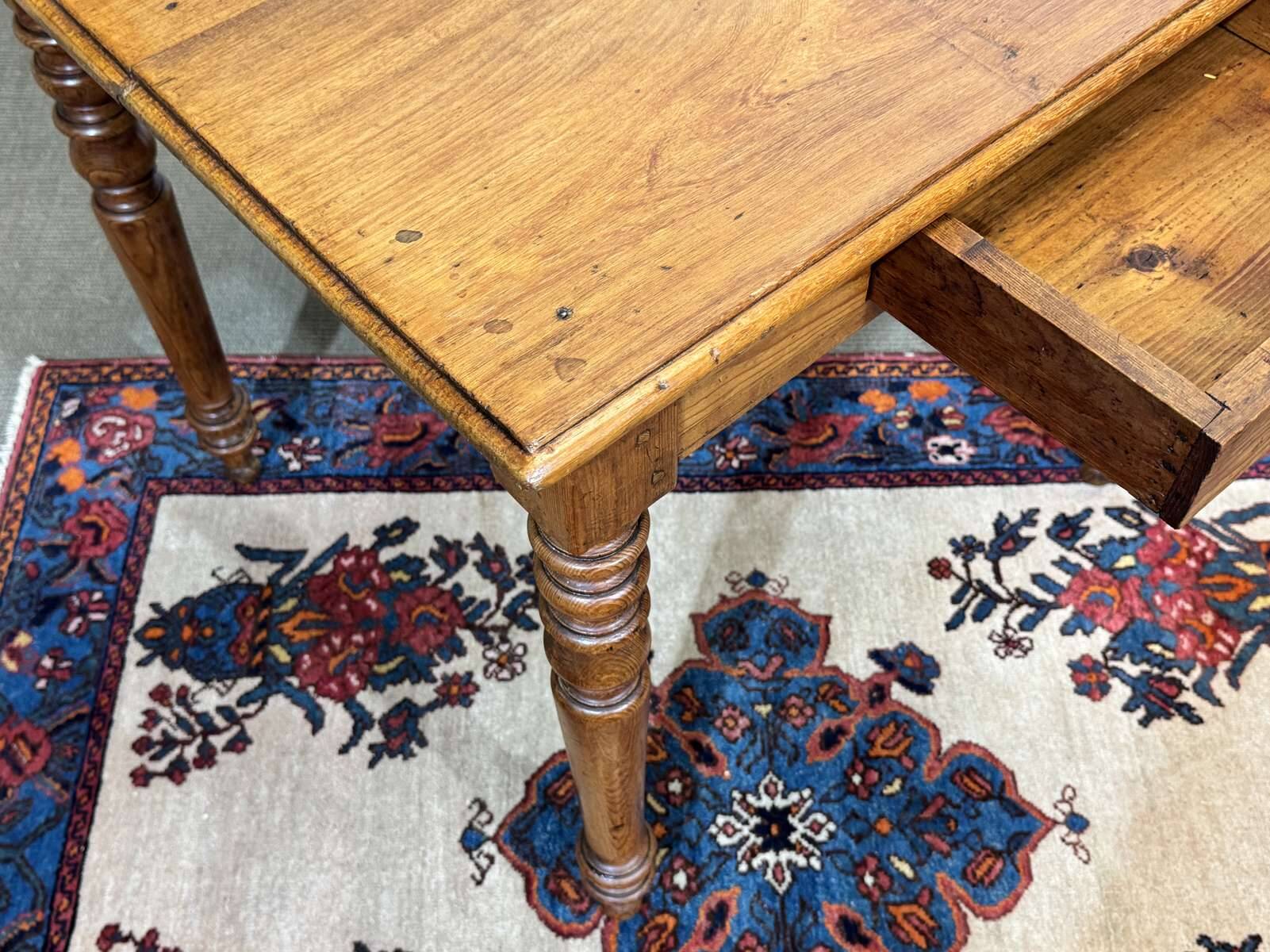 Table desk in fir and poplar from the early 20th century.