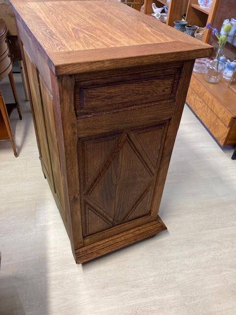 Renovated 1-door jam cabinet
