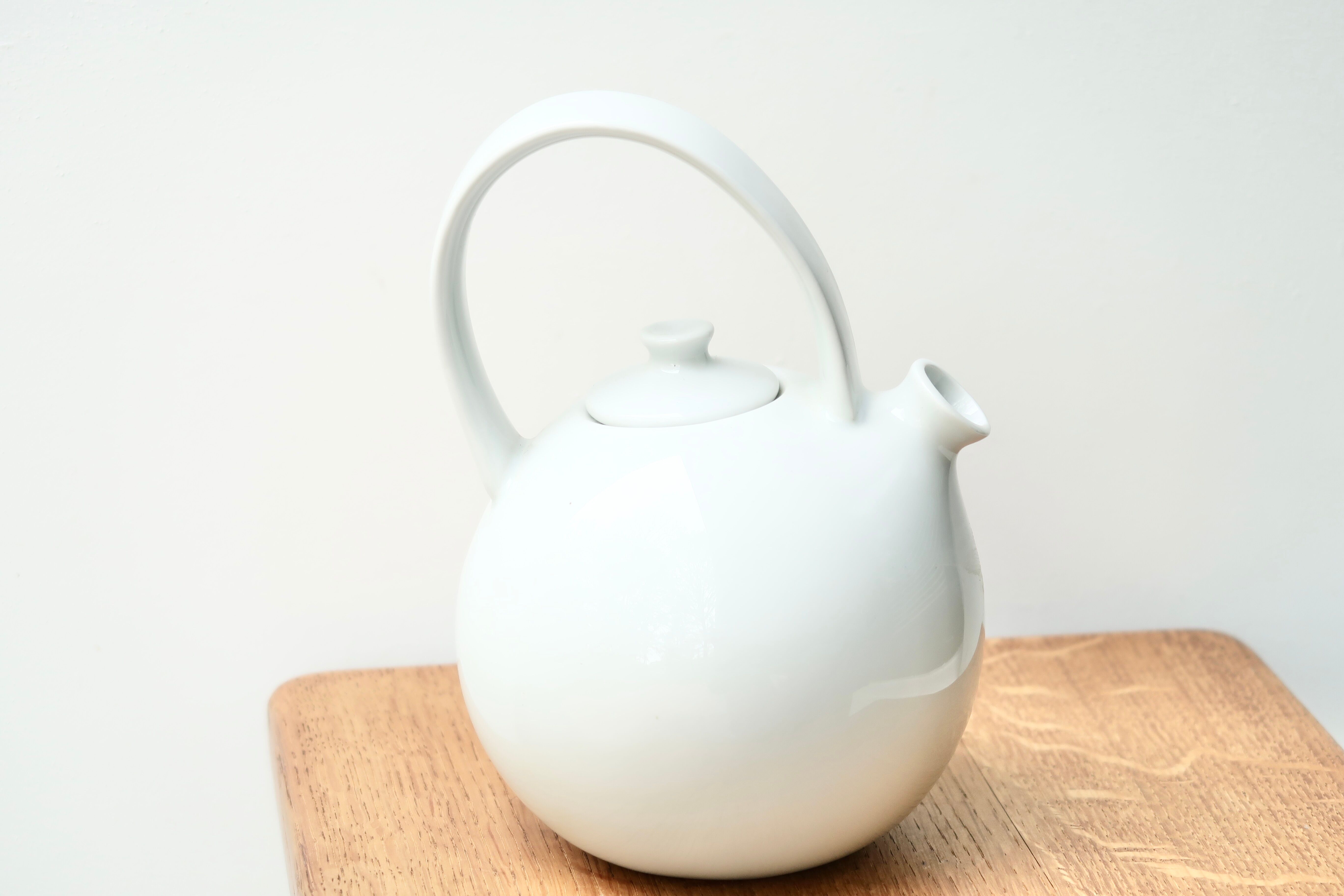 Virebent teapot by Jacques Laroussinie, 70s