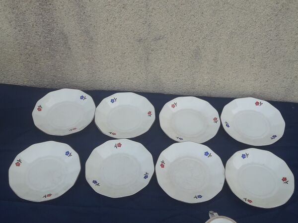 Service à café  en porcelaine Tchécoslovaquie motif fleurs bleues et rouges art déco
