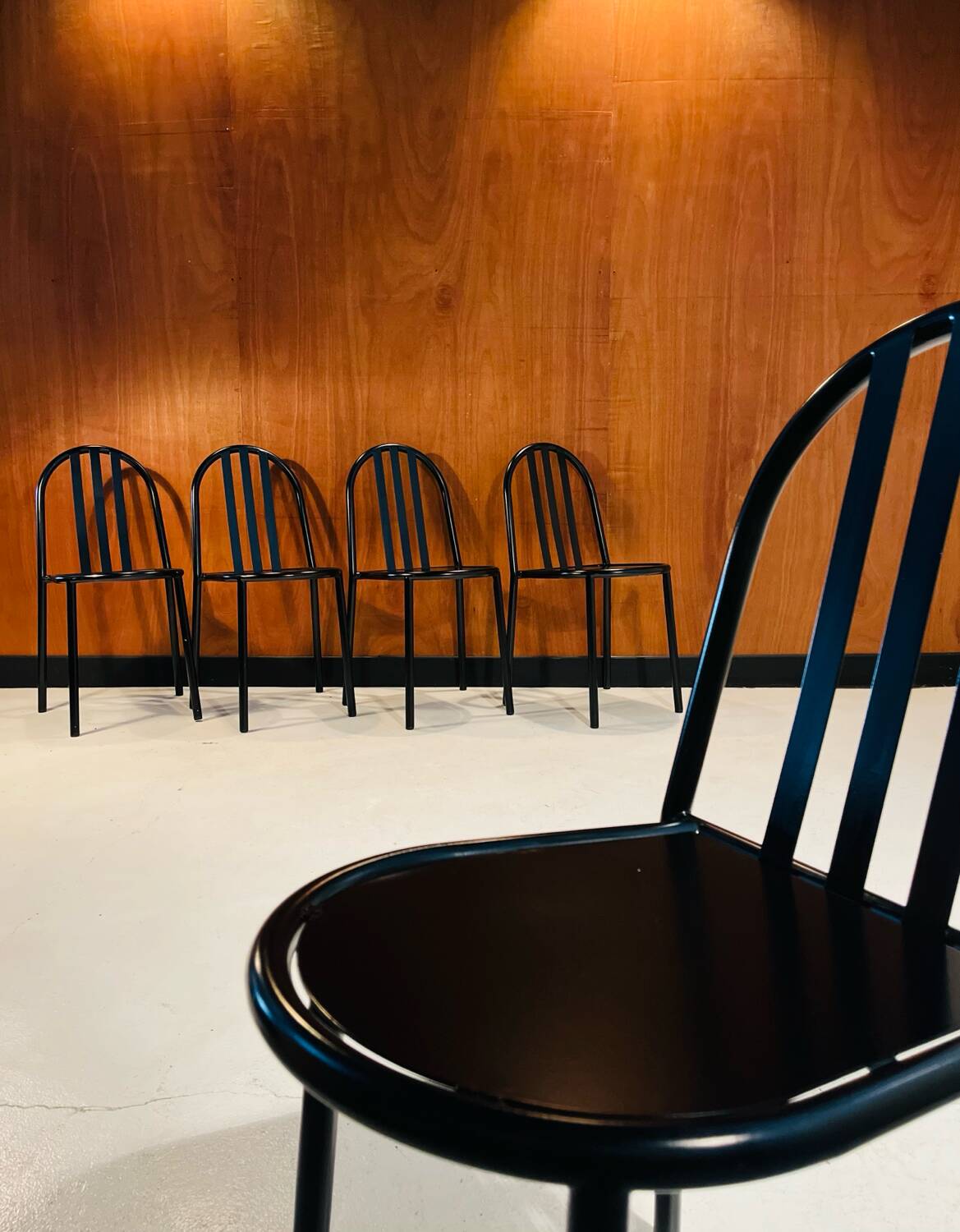5 chaises officielles RMS , design Robert Mallet Stevens