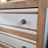 White and wood chest of drawers
