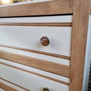 Commode blanche et bois