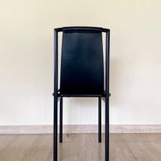 4 chaises design postmodernes en métal et cuir noires, 1980's