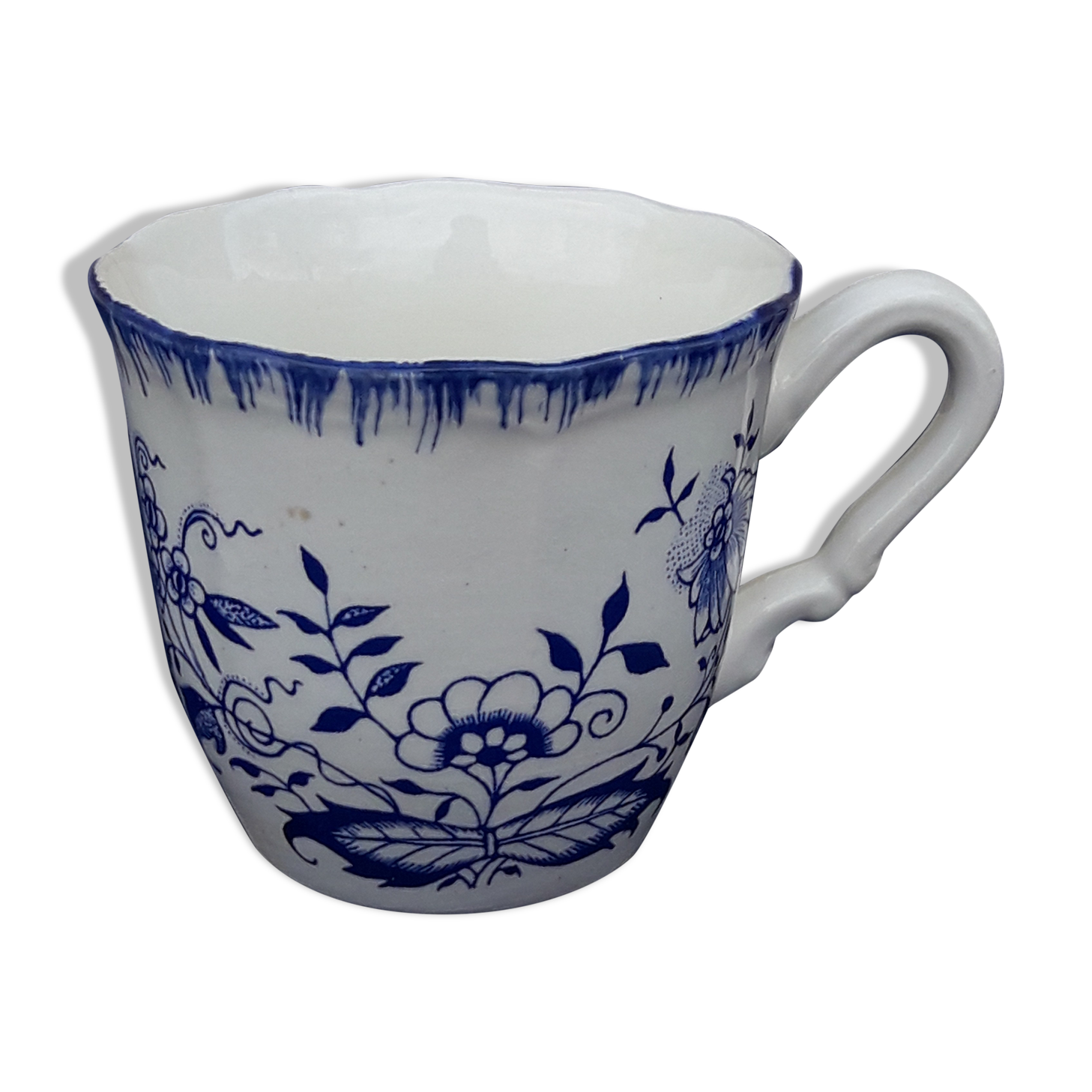 Old glass cup of Sarreguemines floral decoration blue diam 6.5 cm
