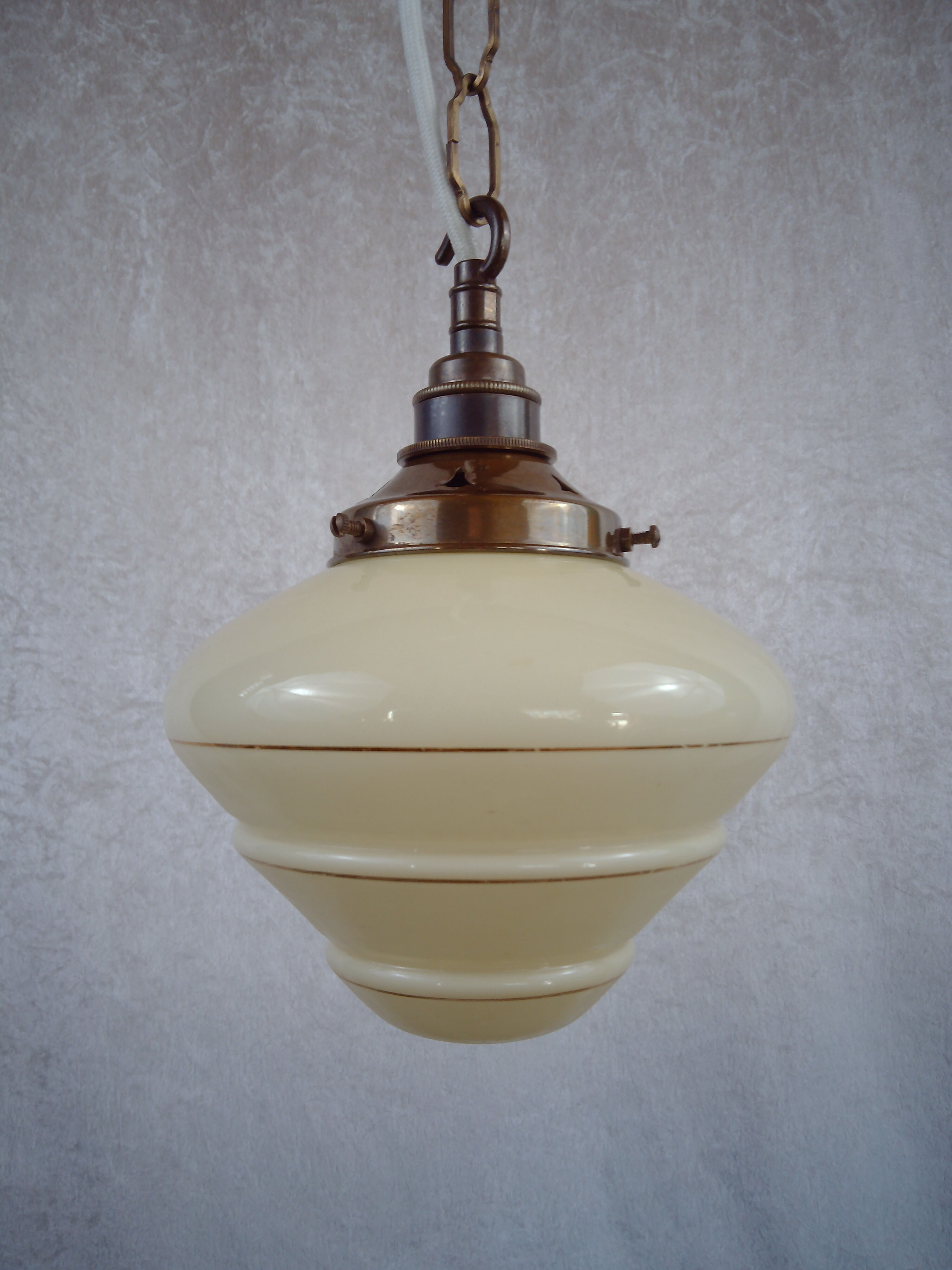 Beehive pendant with chain hanging lamp 1930/40