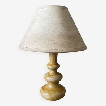 Table lamp in turned wood