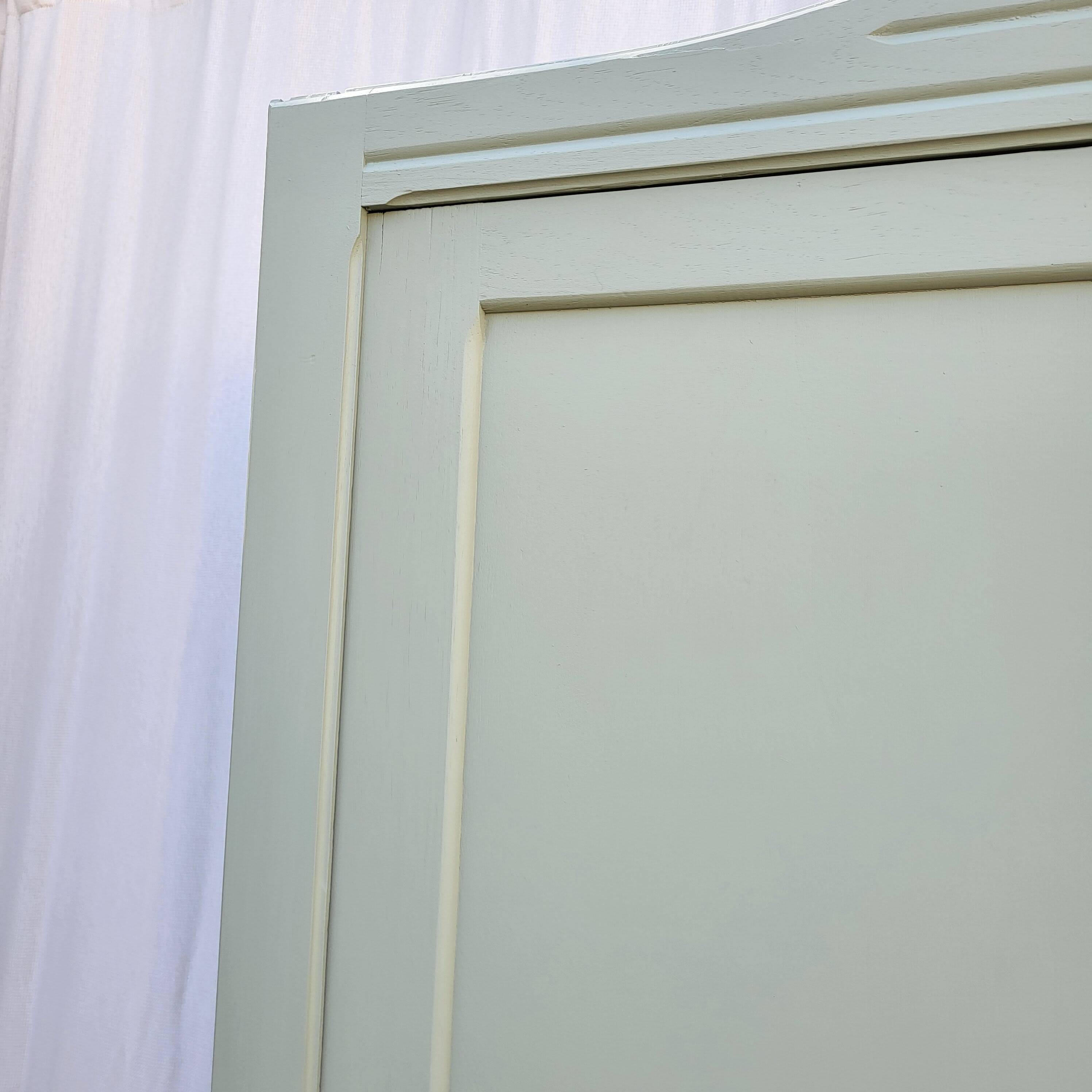 Armoire Parisienne D'Hôtel Vintage En Bois – 207cm – Rénovée