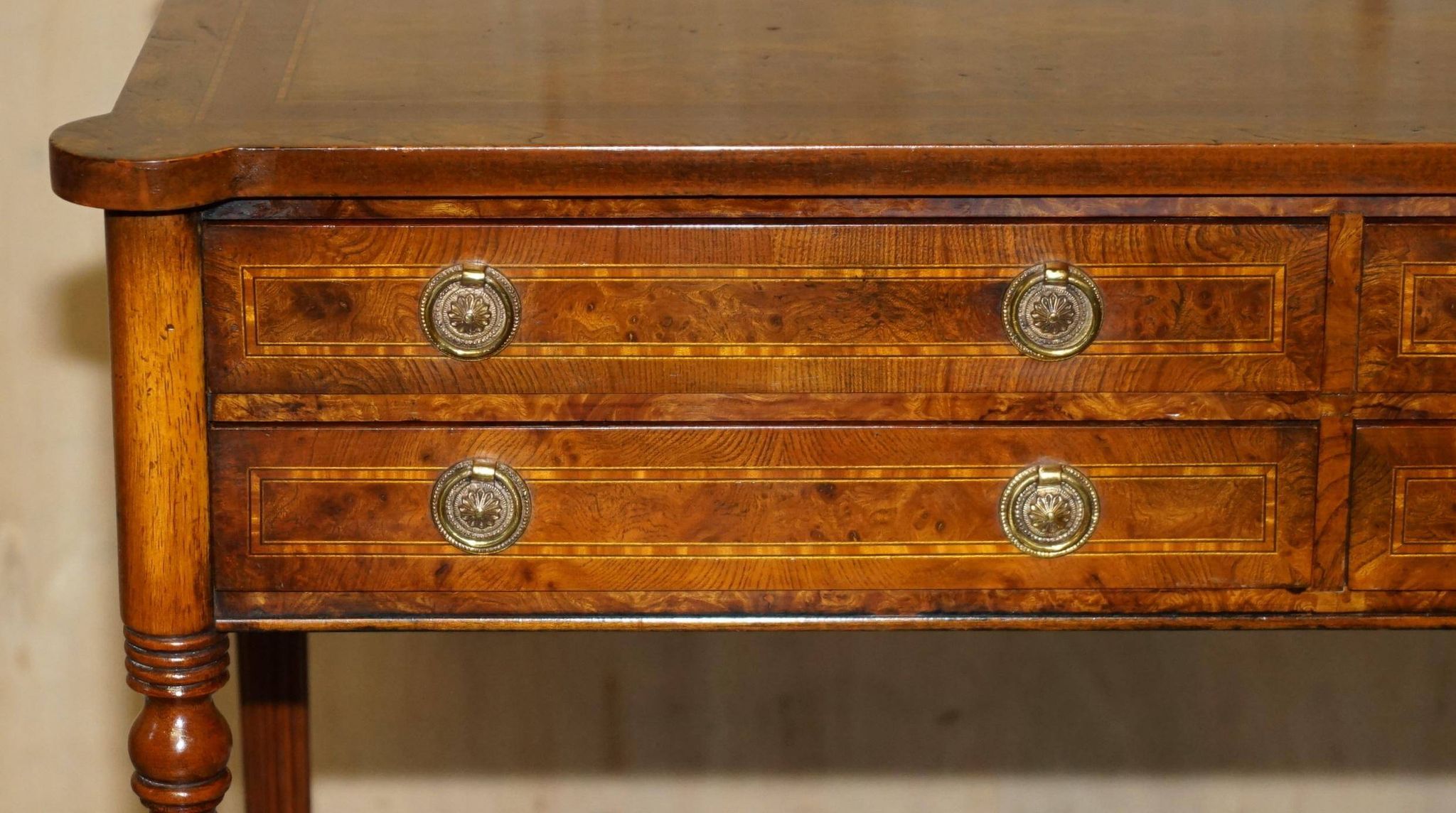 Console en Orme Burr & Bois Satiné restaurée, vers 1920