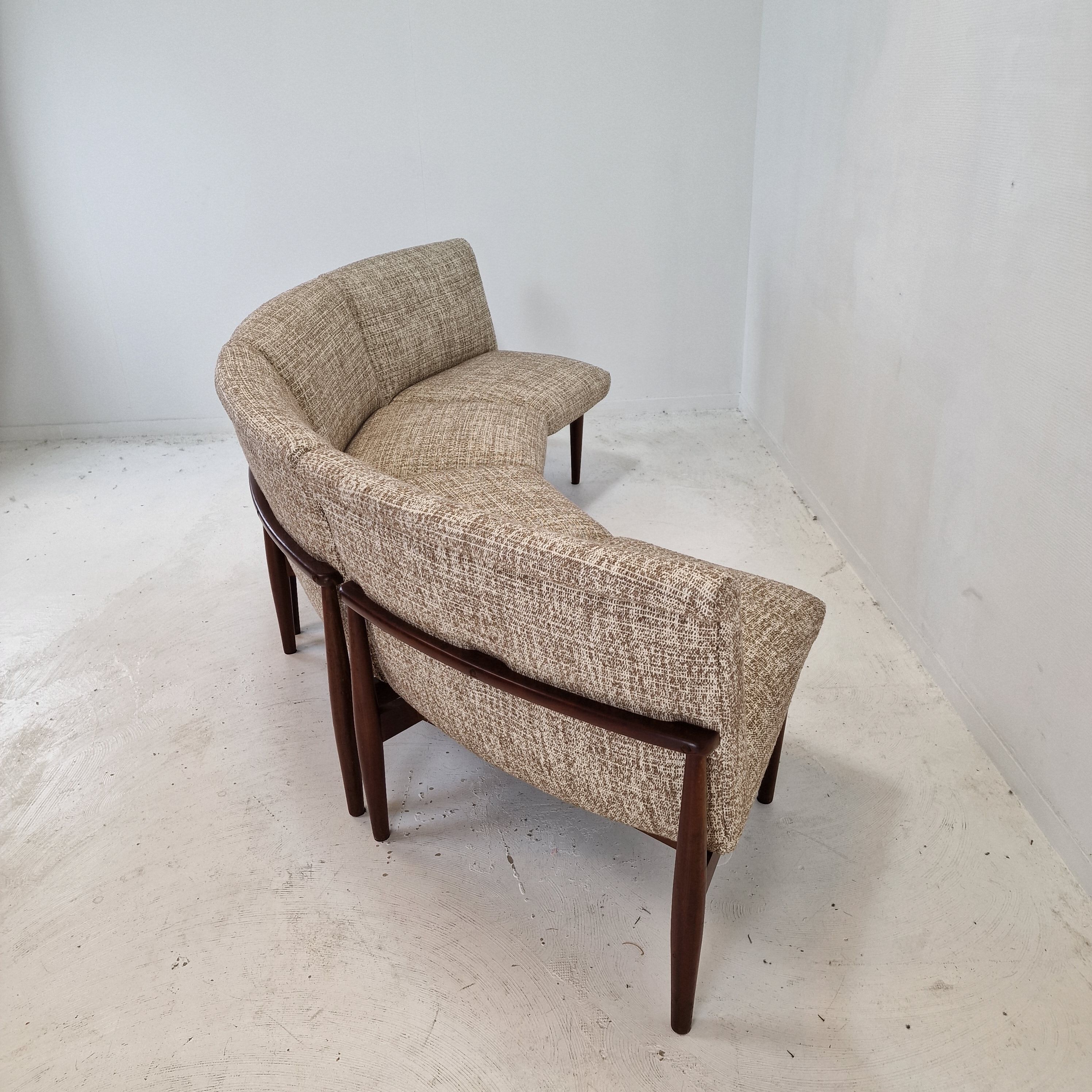 Mid-century round bench in teak Denmark 1960s