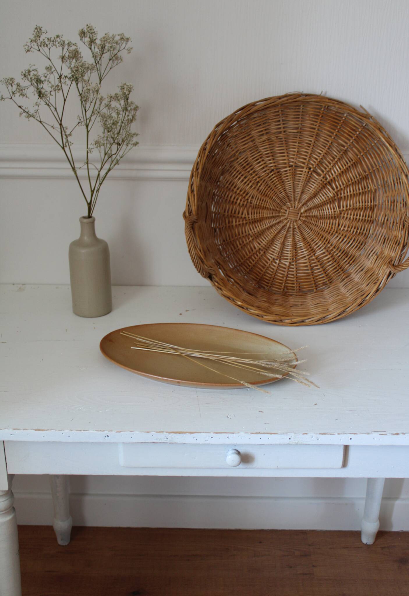 Oval dish, Stoneware Village