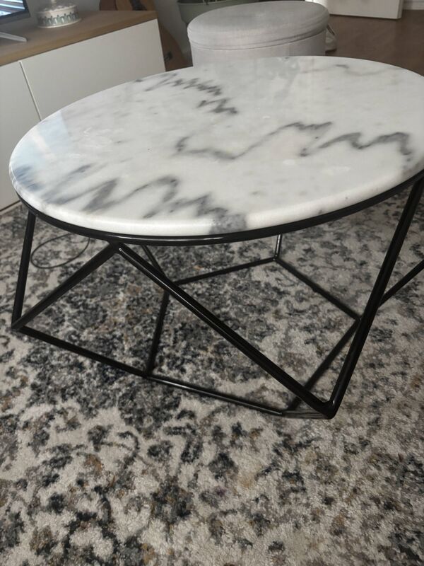 Table basse ronde en marbre et métal - Tikamoon