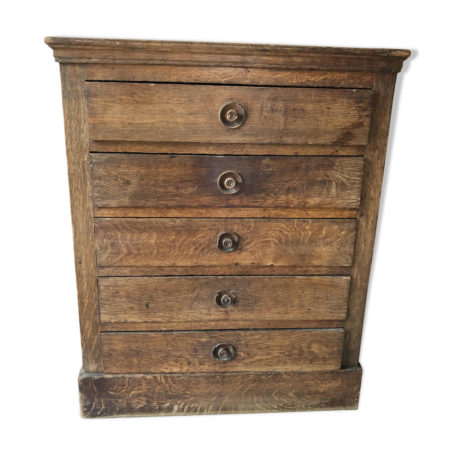 Vertical chest of drawers