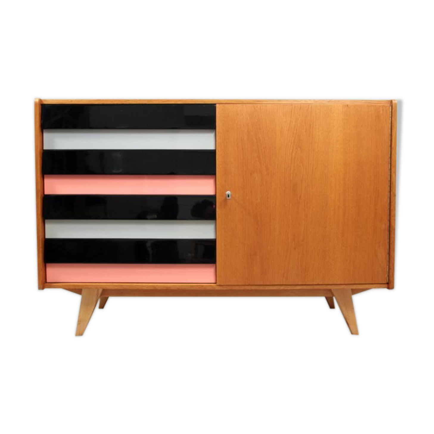 Buffet U 458 de Jiří Jiroutek