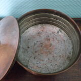 Empty pocket with its copper and metal incubator