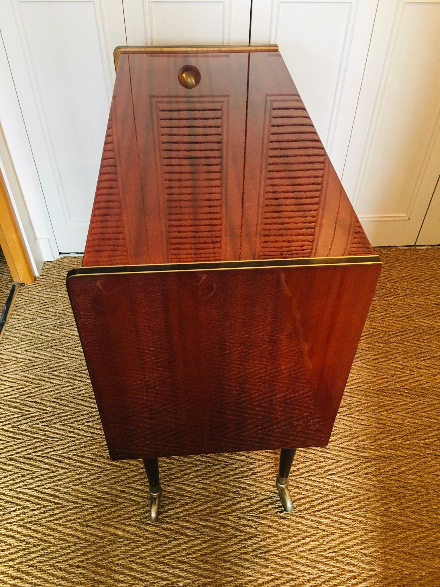 Furniture bar - 60s roller buffet