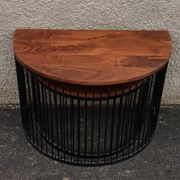 Tables gigognes en bois demi-cercle, pieds métal