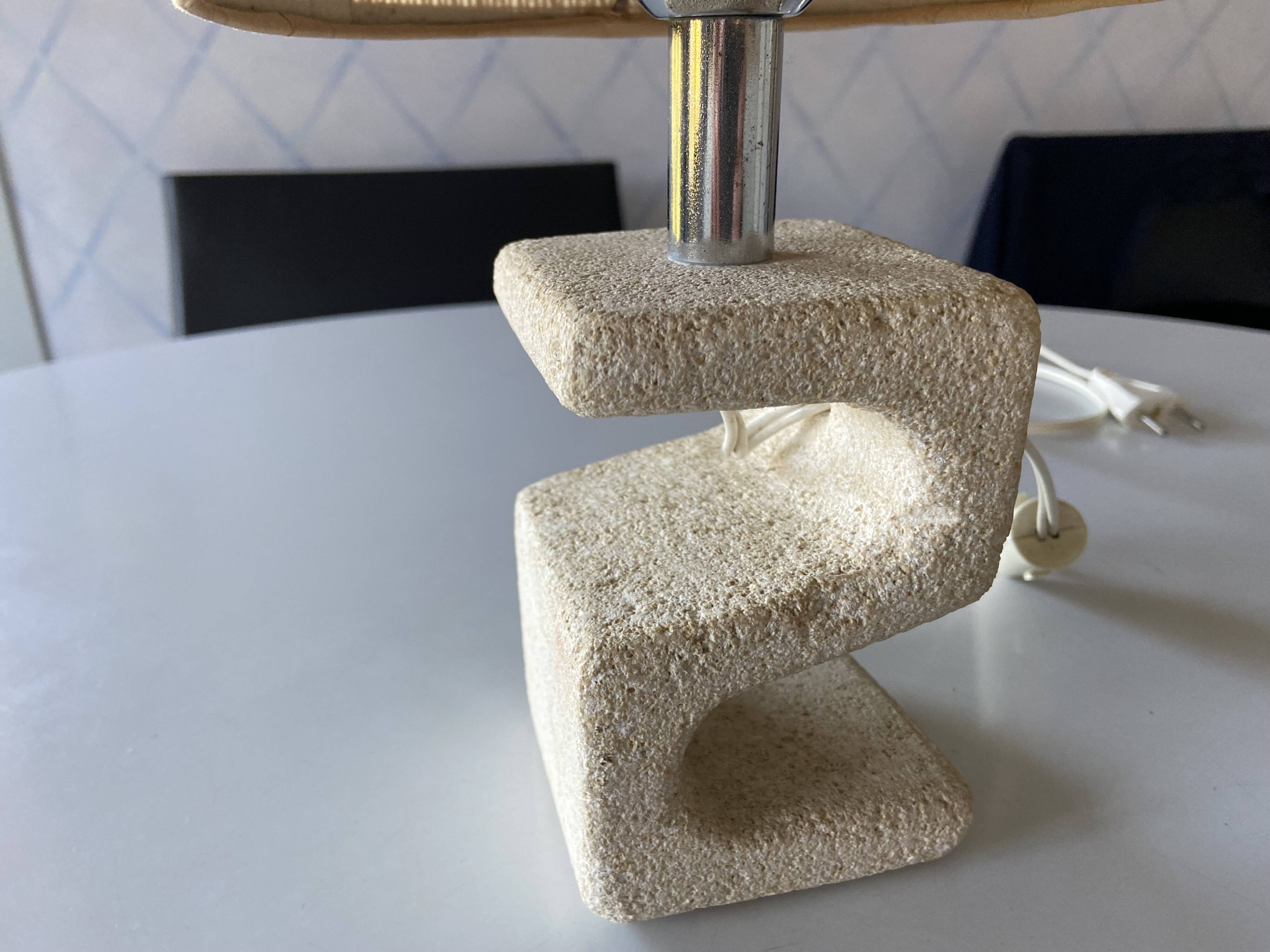 Lampe brutaliste