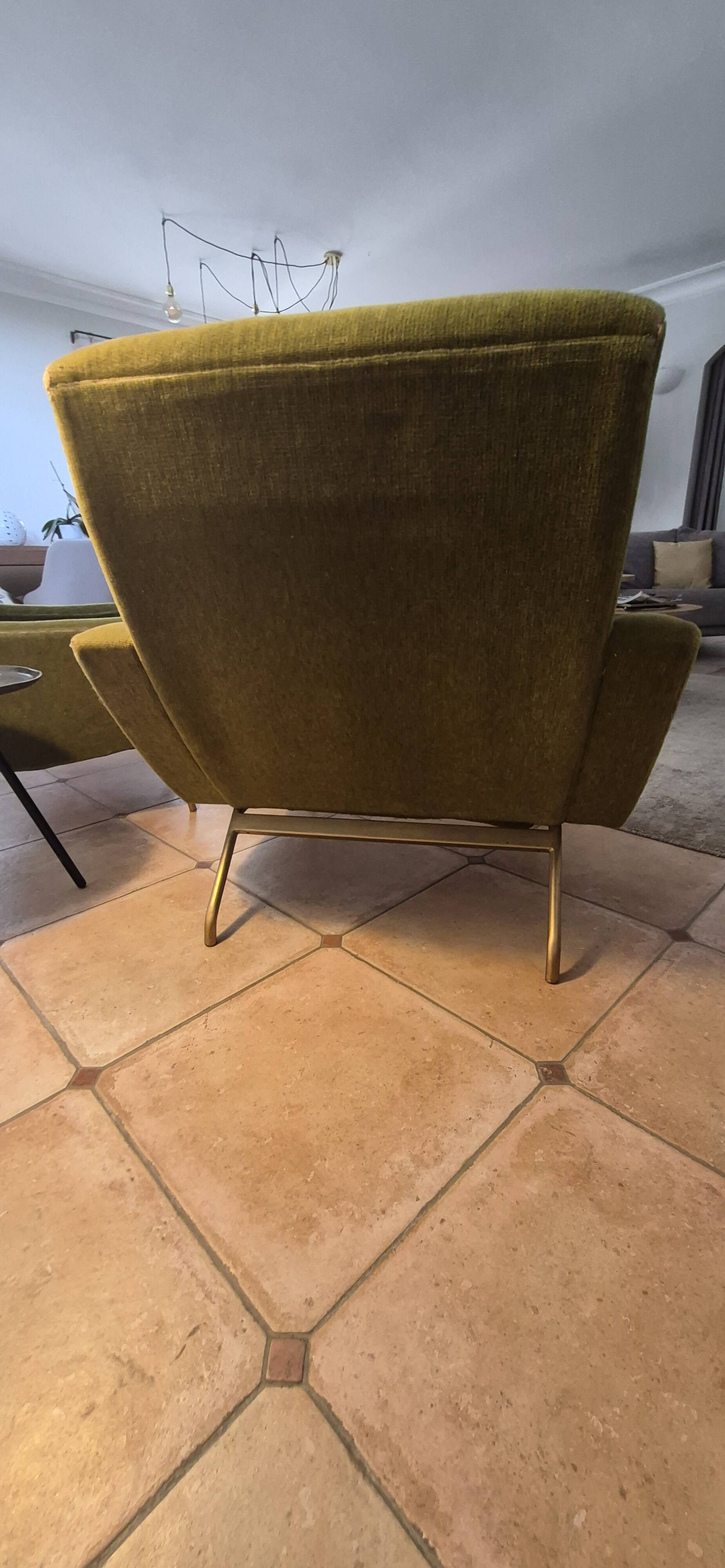 Galion armchair in green velvet steiner