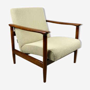 Beige boucle GFM-142 armchair, 1970s