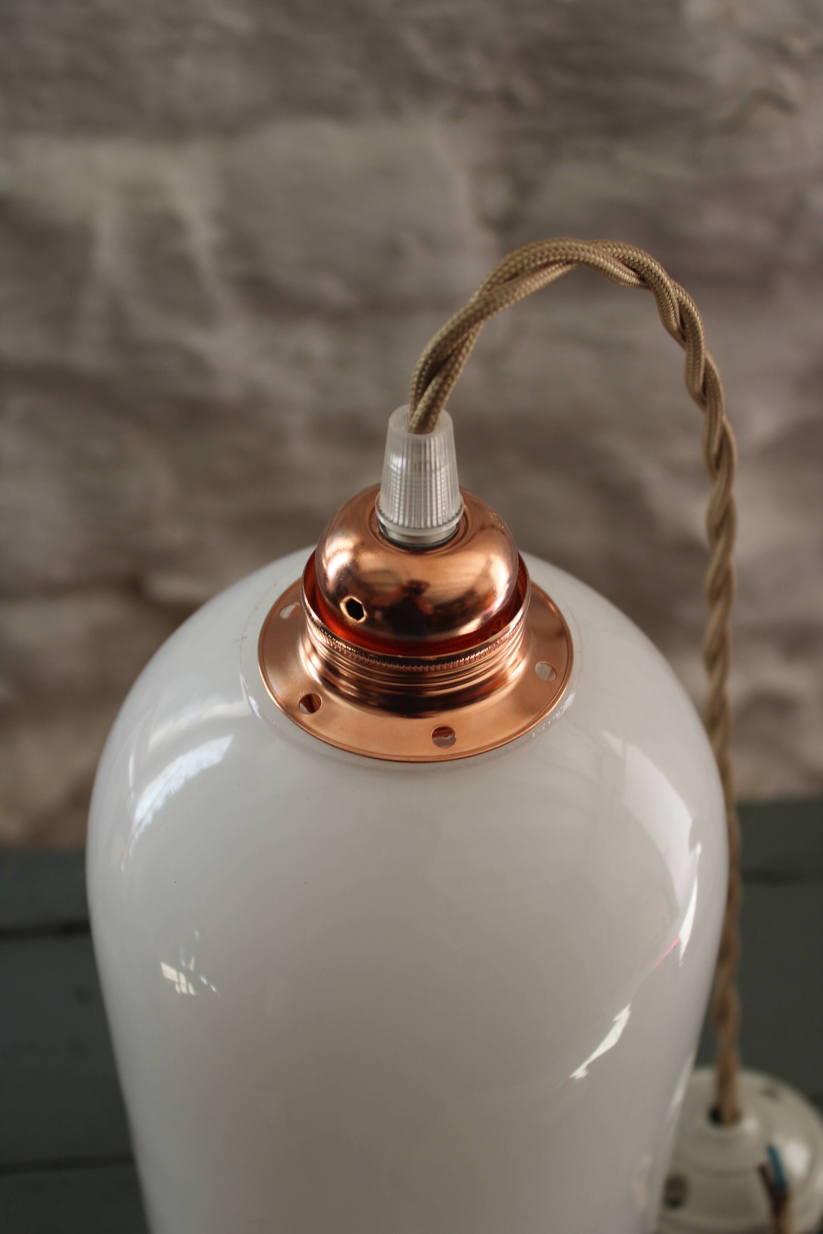 Hanging lamp in opaline