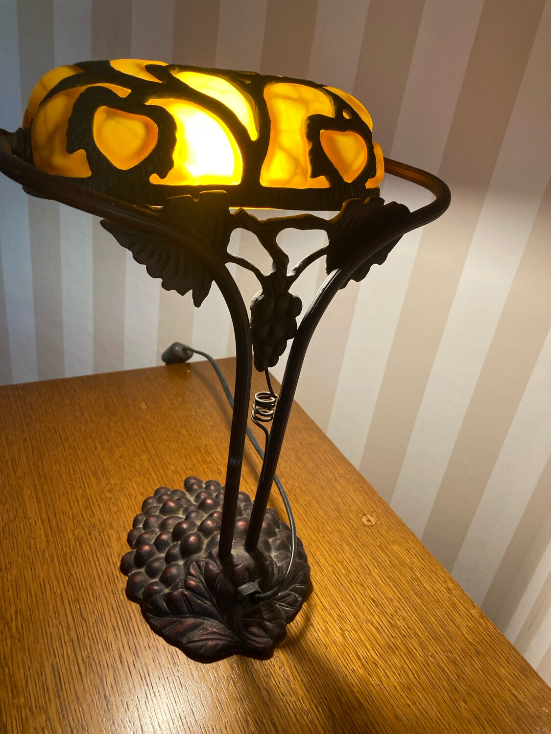 Glass paste lamp