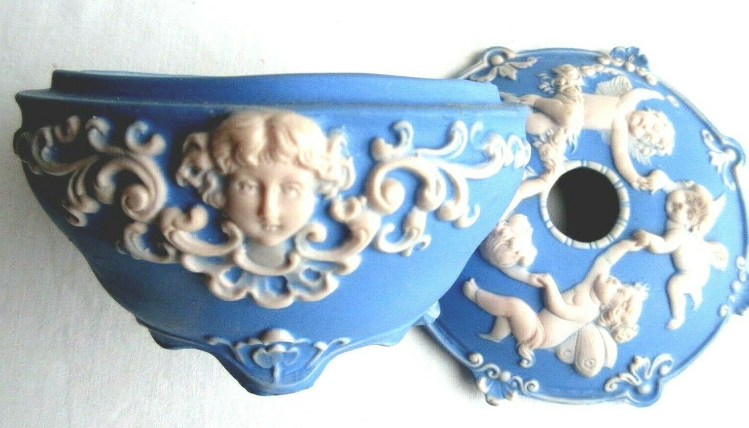 jewelry box or blue porcelain candy box with 4 angels
