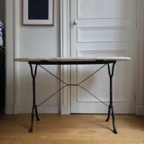 Table bistrot ovale dessus marbre