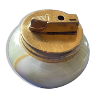 Briquet en marbre