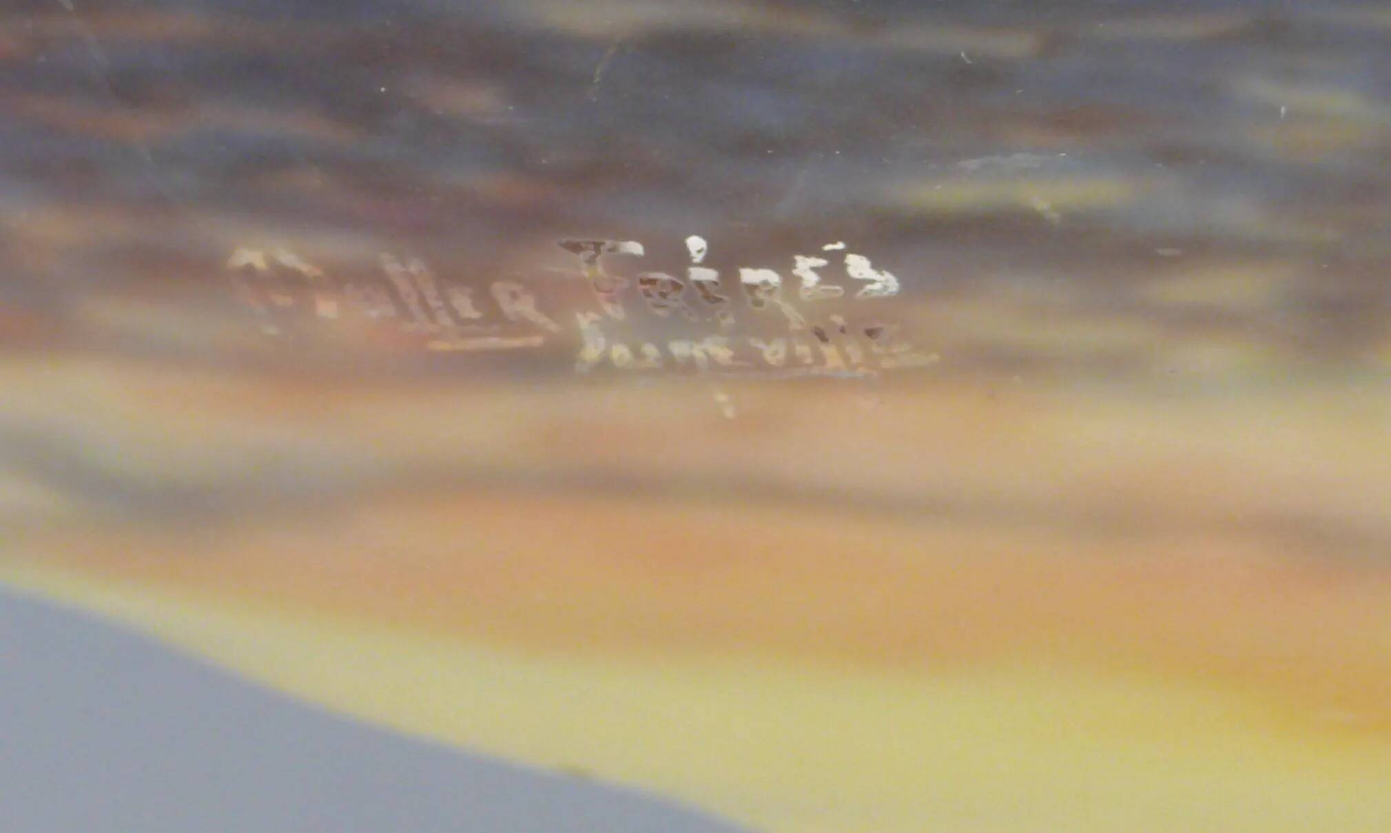 Lampe de table Muller Frères, France, avec pied en laiton et abat-jour en pâte de verre, style Art déco vers 1930