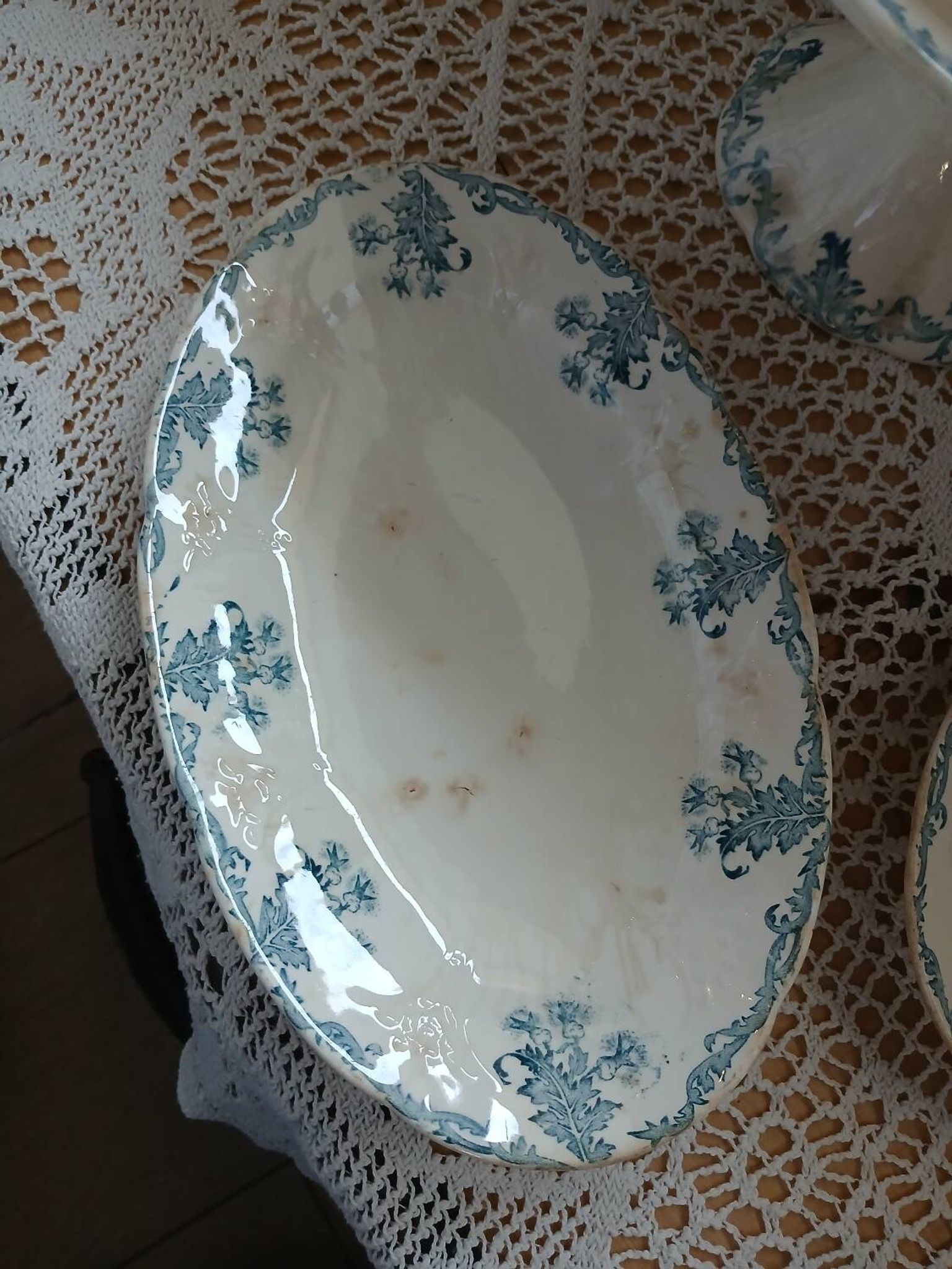 Longwy iron earth dinnerware set