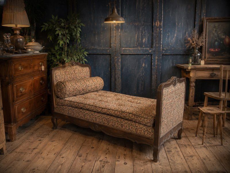 Vintage Lyonnais daybed