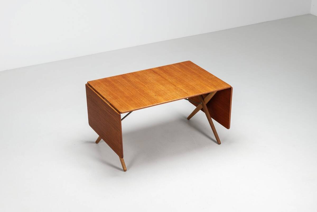 Hans Wegner model AT-309 dining table in teak Andreas Tuck Denmark 1952