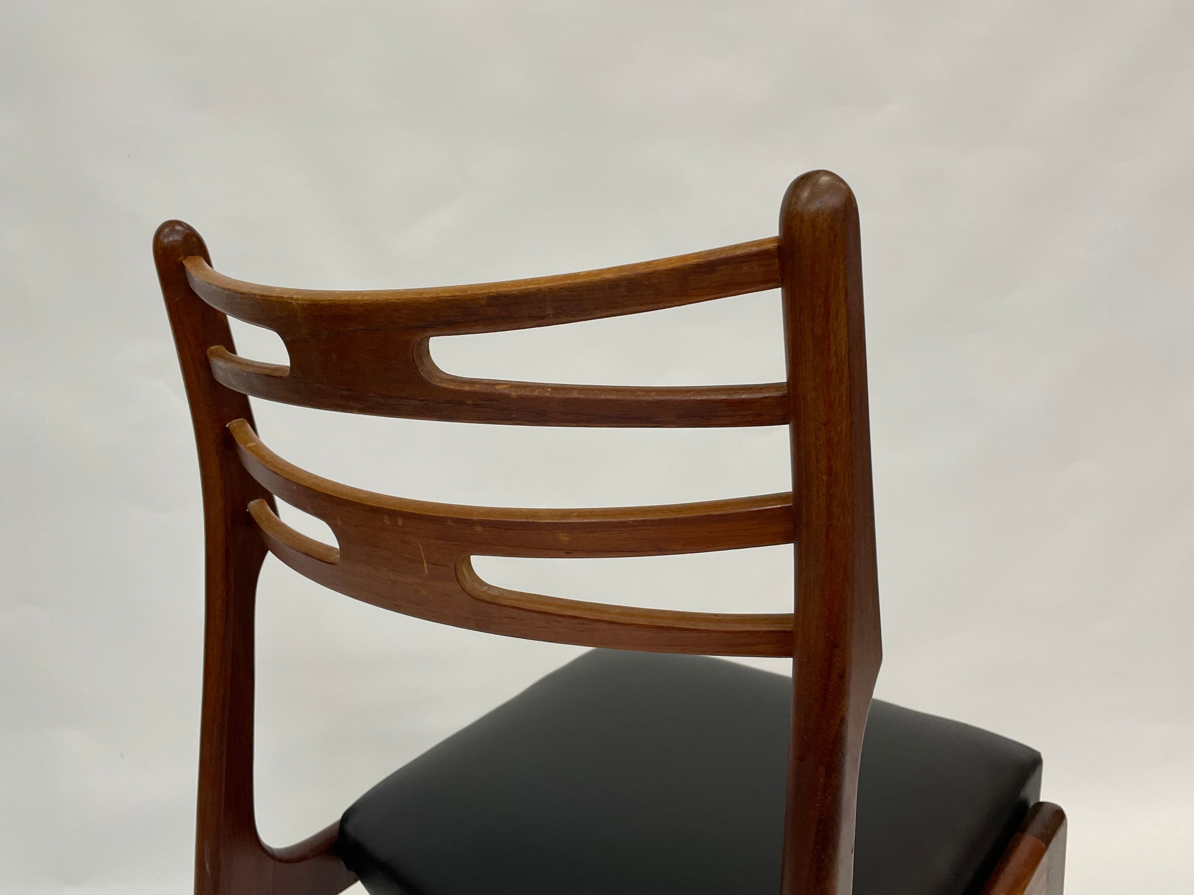 Set of five dining chairs by Johannes Andersen, model 101 Danish Design