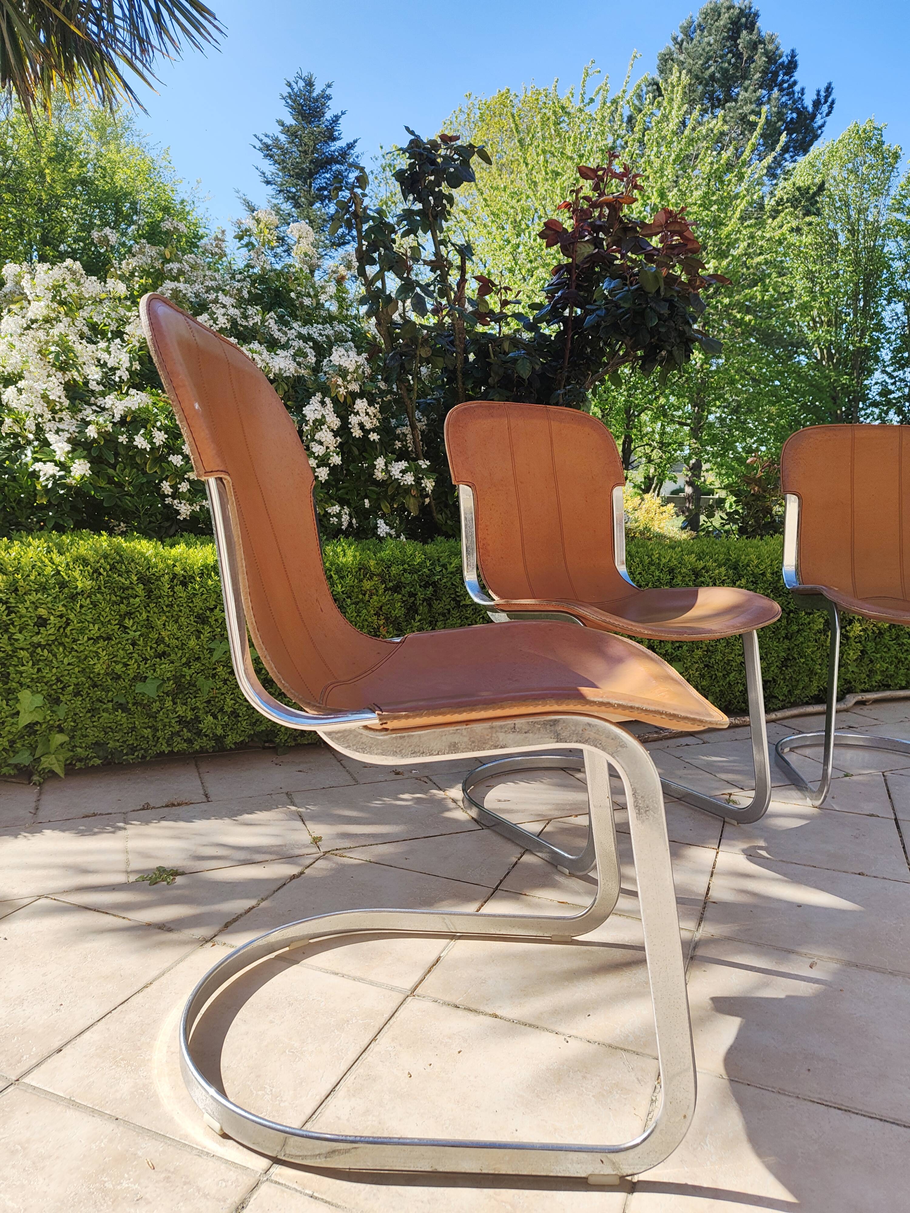 Lot de chaises cuir Ligne Roset Année 1976