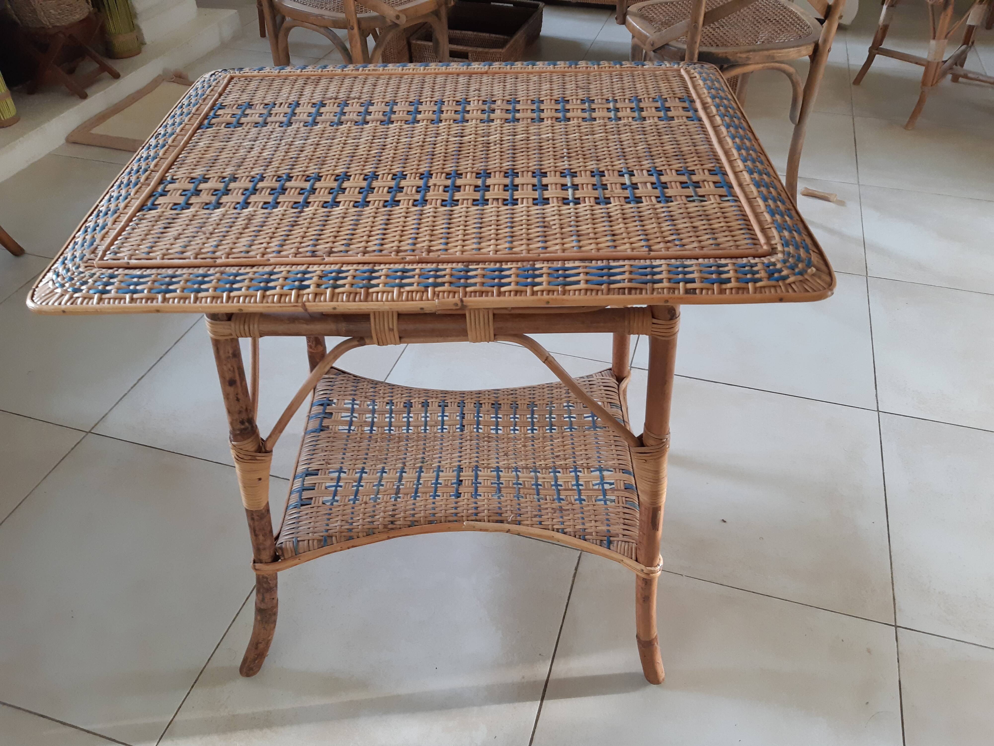 Rattan table