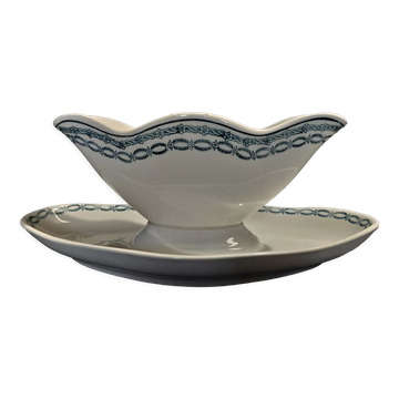 Faience sauce boat from Saint Amand