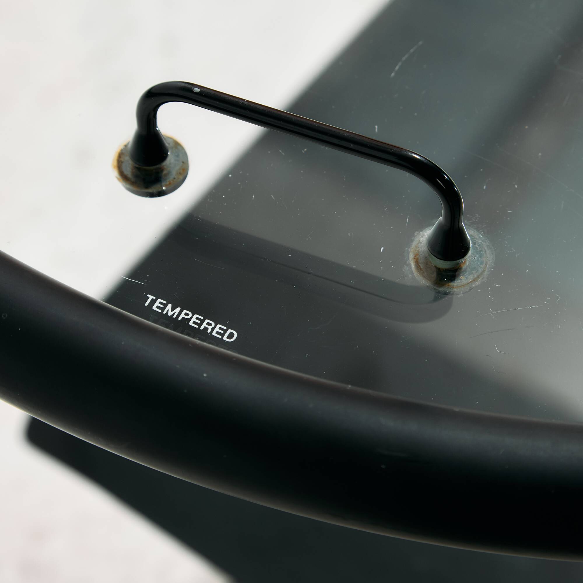 MK10872 Postmodern armchair and table, Set of 2