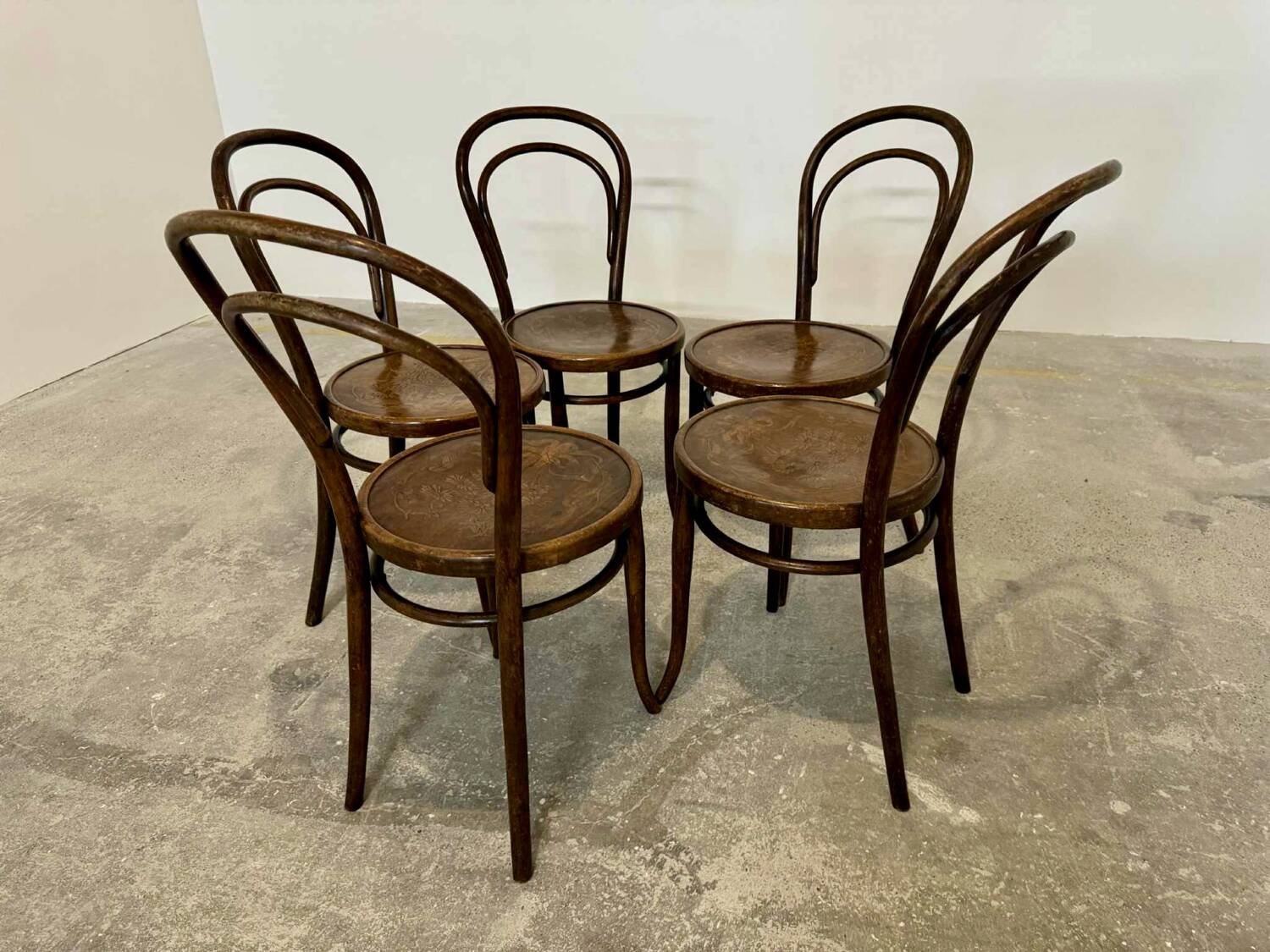 5 Thonet bistro chairs in curved wood