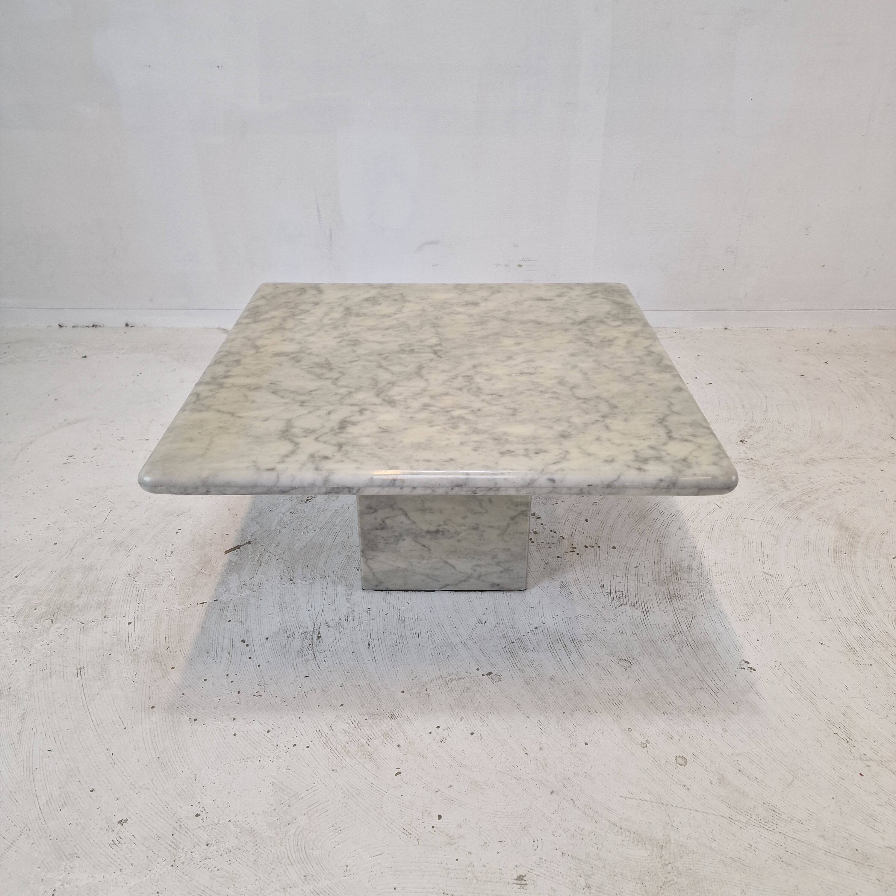 Italian Carrara Marble Coffee Table, 1980s