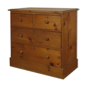 Pine chest of drawers