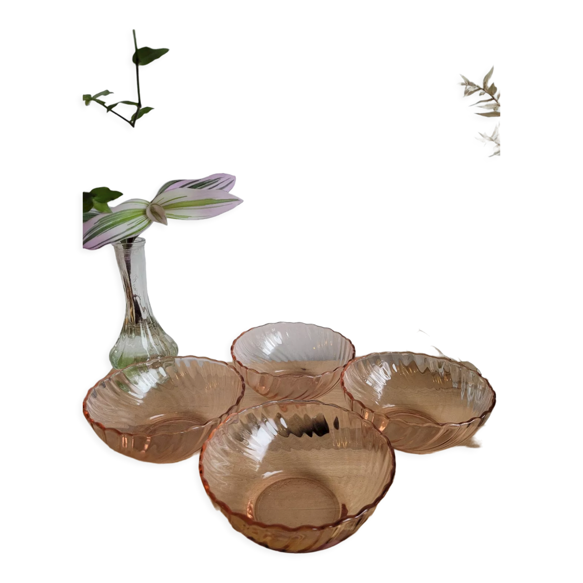 Lot 4 glass bowls Rosaline Arcoroc