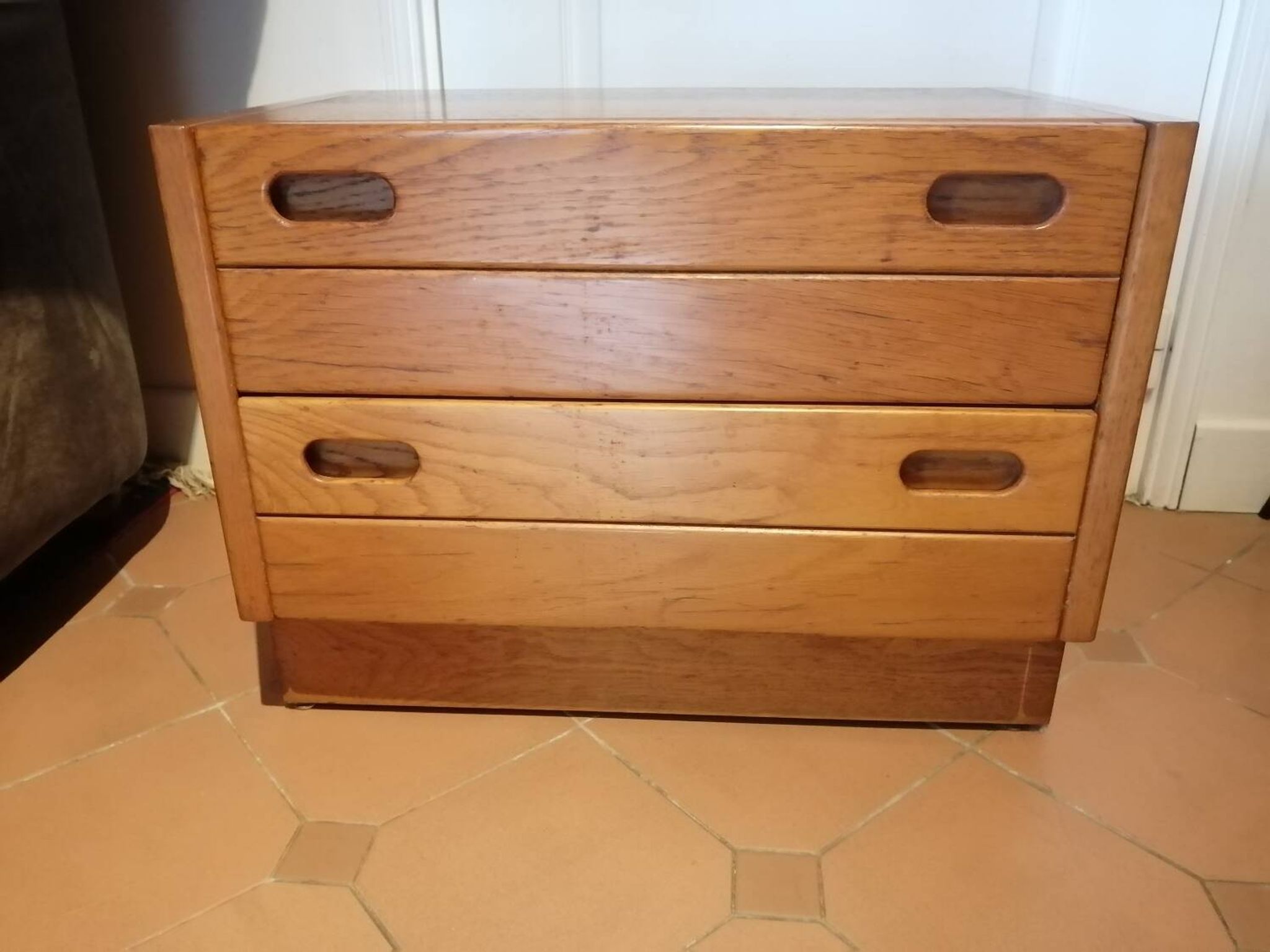 Vintage chest of drawers from the 70s/80s