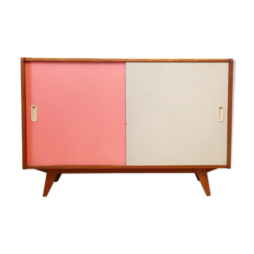 Buffet U 452 par Jiri Jiroutek pour Interier Praha années 1960